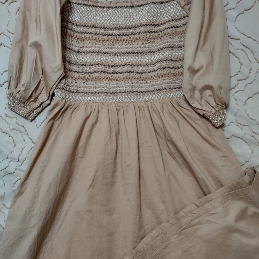 Old Navy smocked maxi dress size Small